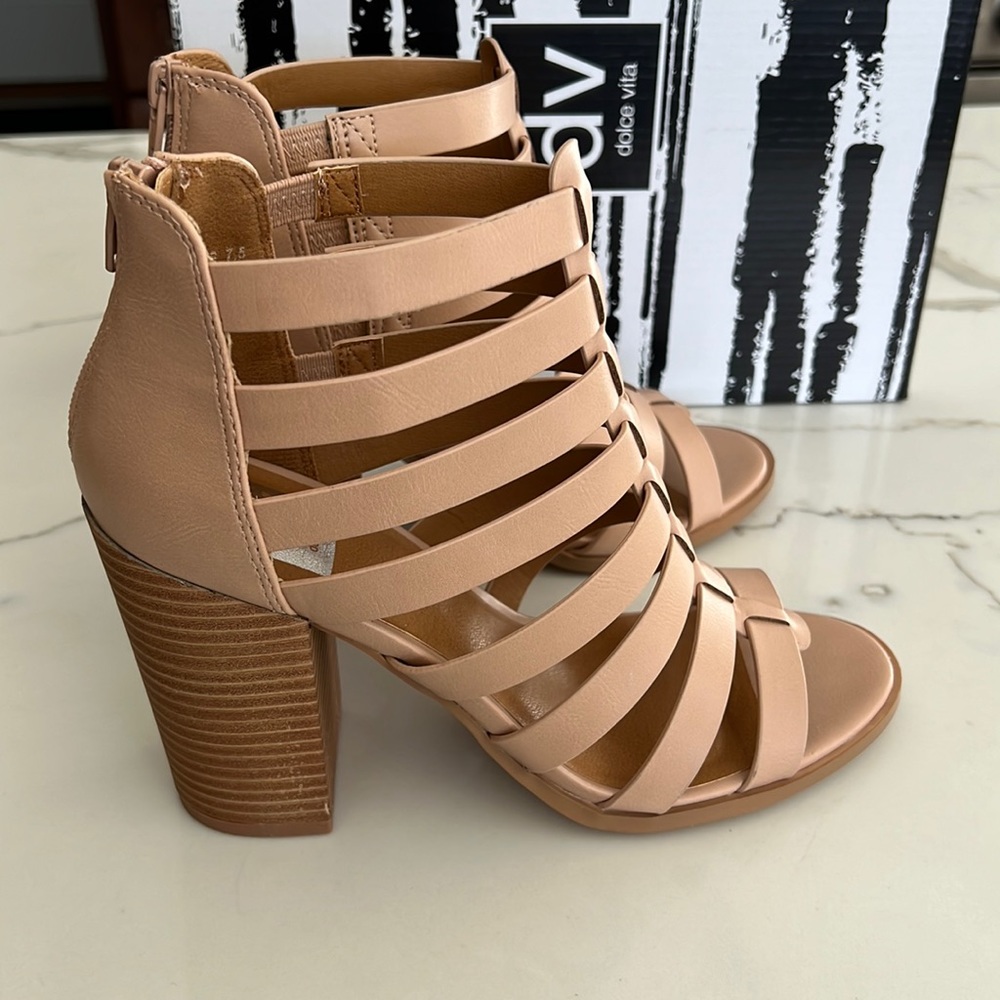 NWT Dolce Vita